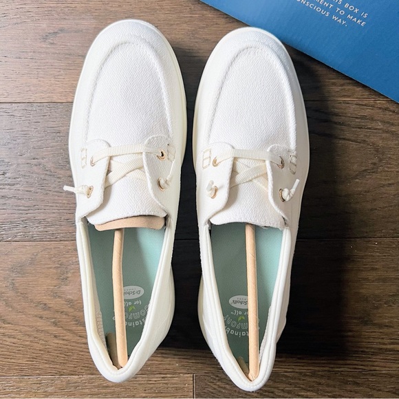 Dr. Scholls Platform Boat Shoe - Picture 7 of 10